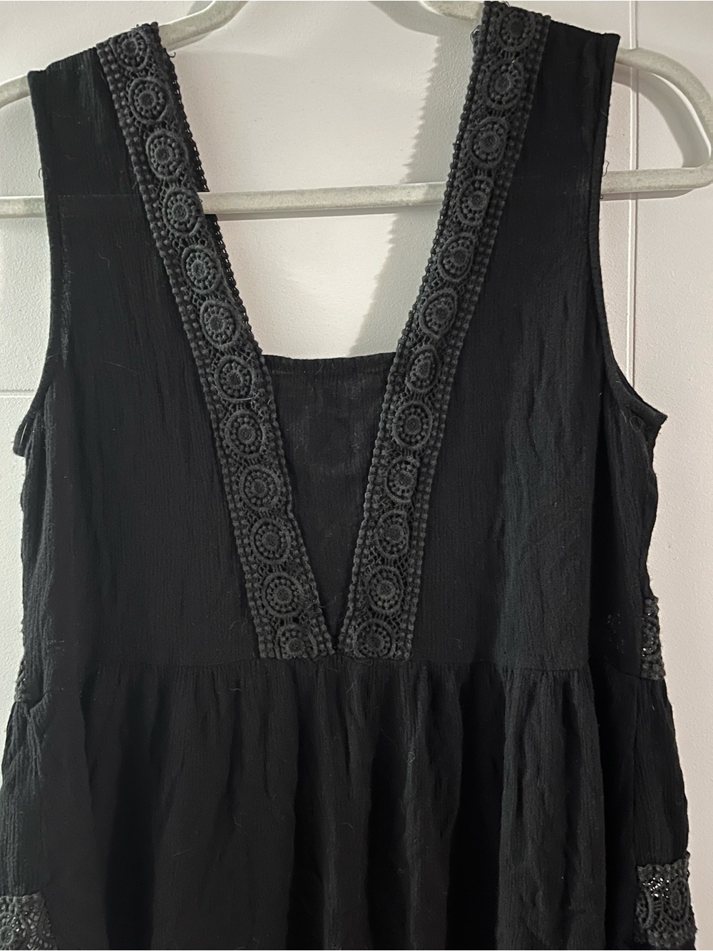 Kismet Black Sleeveless Lace-Trim Boho Tank Top With Tie Front Detail